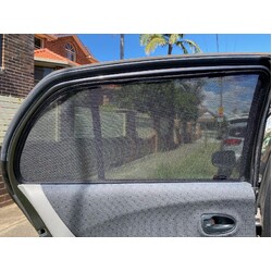 Toyota Yaris/Vitz Hatchback 2nd Generation Car Rear Window Shades (XP90; 2006-2011)