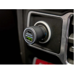 Quad Lock 360 Accessory - Dual USB 12V Car Charger