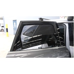 Audi Q5 1st Generation Car Rear Window Shades (2008-2017)*