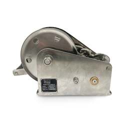 Sherpa Stainless steel hand winch 545kg/5m cable